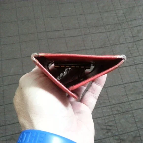 Vintage LV Louis Vuitton Epi Leather Key Holder Case Unisex Men's  Women;s - Picture 10 of 16